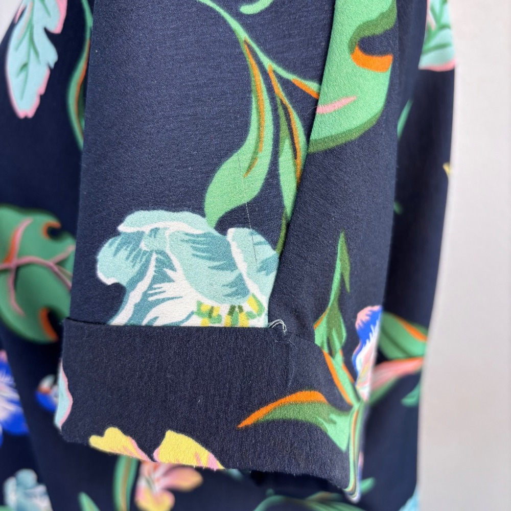MELLO DAY Tropical Floral Print Blouse, Size Medium, Navy Blue Short Sleeve‎ Top - Picture 16 of 16